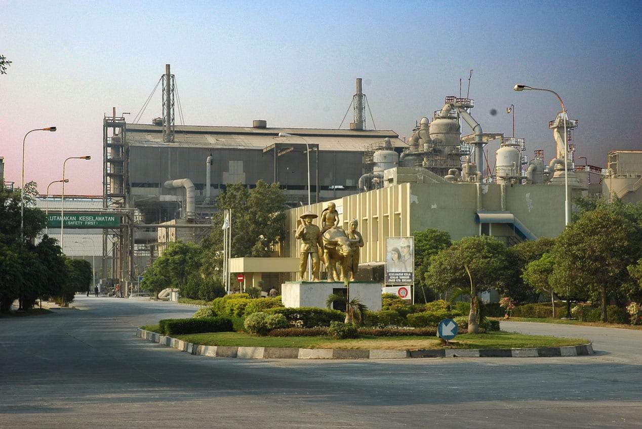 Pabrik asam fosfat dan asam sulfat PT Petrokimia Gresik